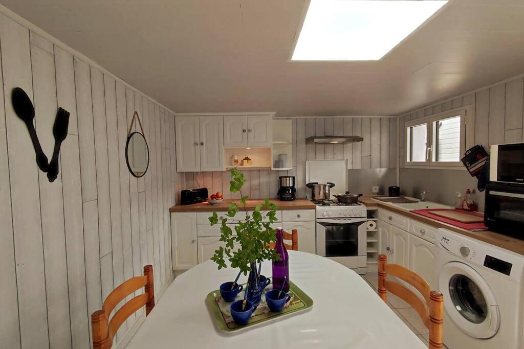 Maison De La Pinede, Acces Direct Foret Et